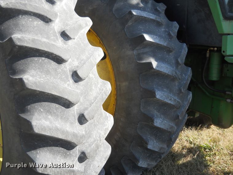 image for item DF4550 1985 John Deere 4650  tractor