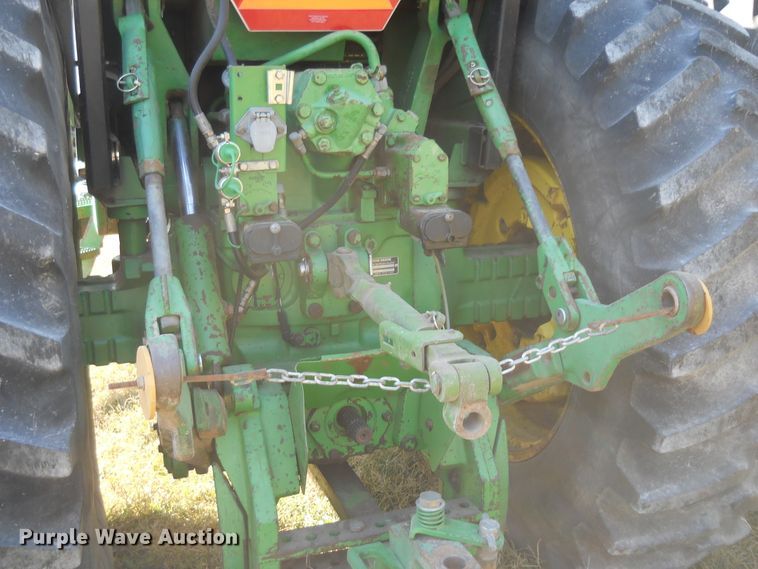 image for item DF4550 1985 John Deere 4650  tractor