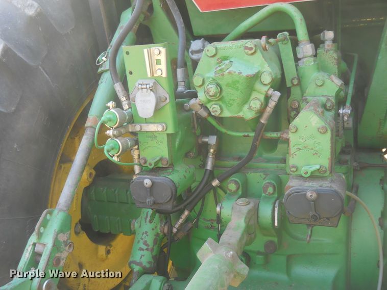 image for item DF4550 1985 John Deere 4650  tractor