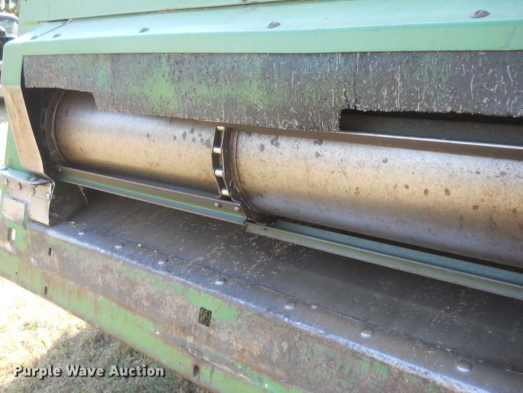 image for item DF4551 1984 John Deere 7720 Turbo  combine