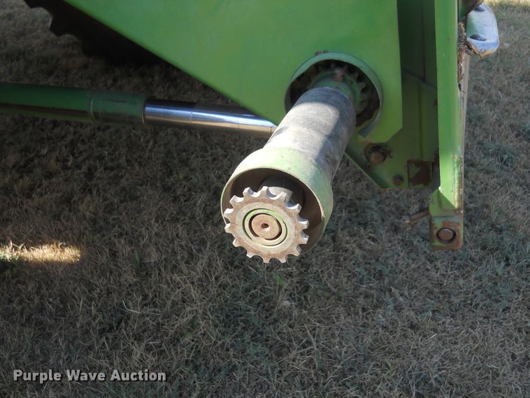 image for item DF4551 1984 John Deere 7720 Turbo  combine