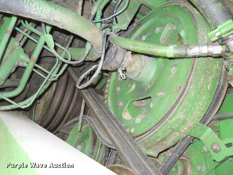 image for item DF4551 1984 John Deere 7720 Turbo  combine