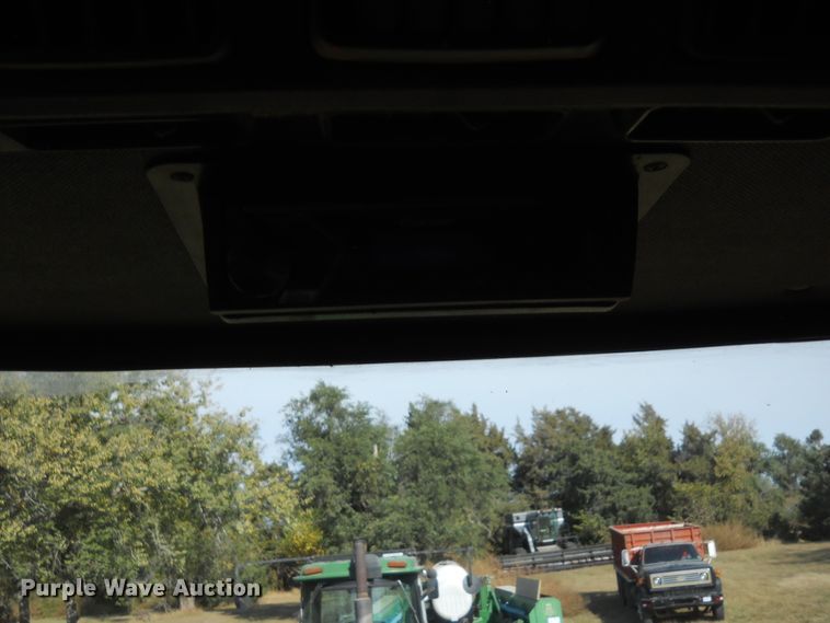 image for item DF4551 1984 John Deere 7720 Turbo  combine