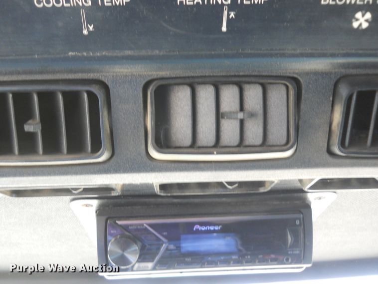 image for item DF4551 1984 John Deere 7720 Turbo  combine