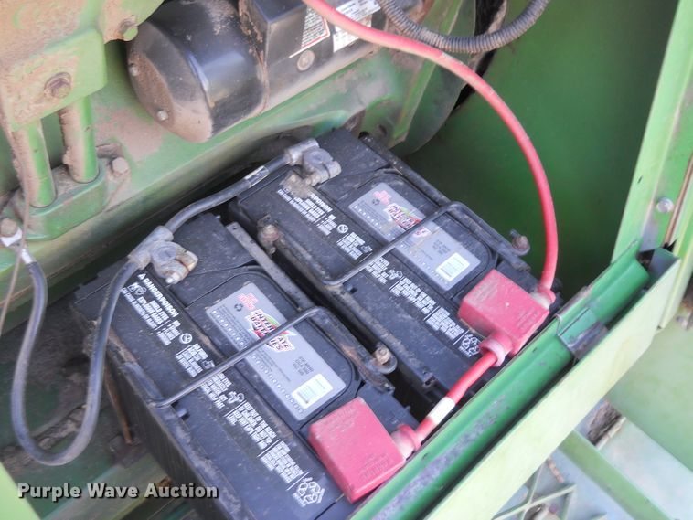 image for item DF4551 1984 John Deere 7720 Turbo  combine