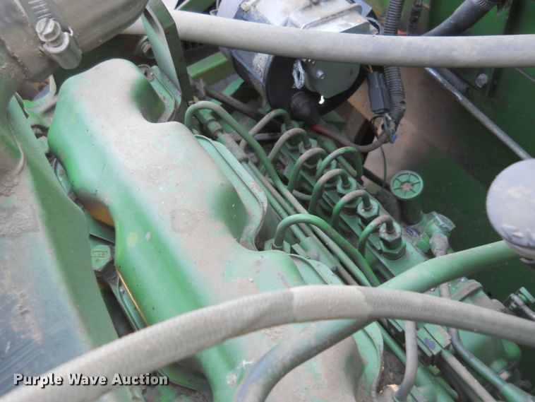 image for item DF4551 1984 John Deere 7720 Turbo  combine