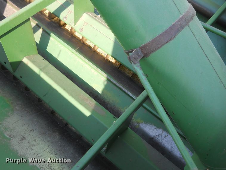 image for item DF4551 1984 John Deere 7720 Turbo  combine