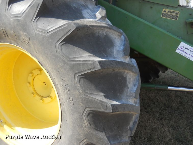 image for item DF4551 1984 John Deere 7720 Turbo  combine