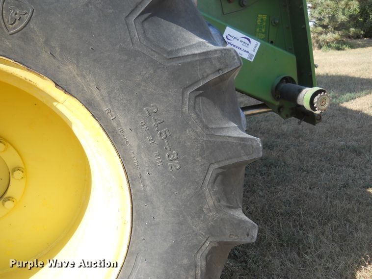 image for item DF4551 1984 John Deere 7720 Turbo  combine