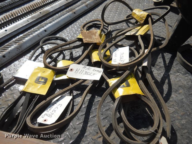 image for item DF4551 1984 John Deere 7720 Turbo  combine