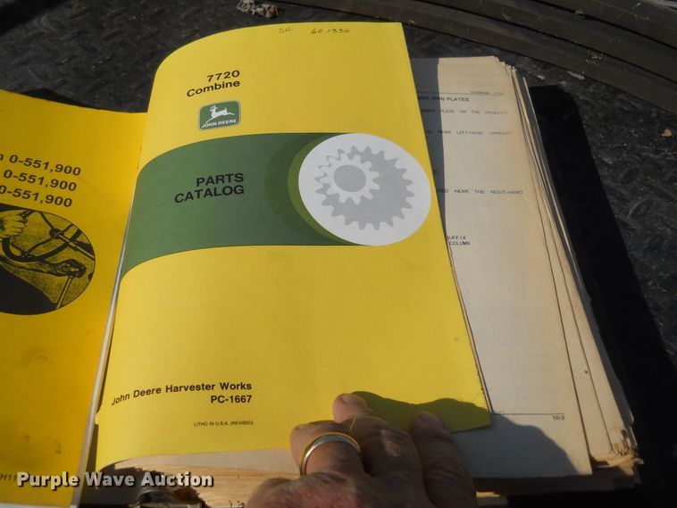 image for item DF4551 1984 John Deere 7720 Turbo  combine
