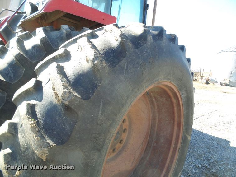 image for item DG2104 International 1586  tractor