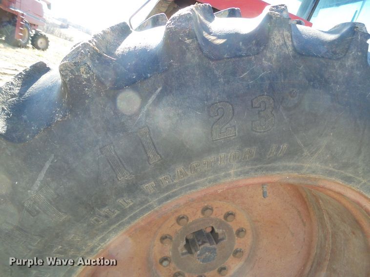 image for item DG2104 International 1586  tractor