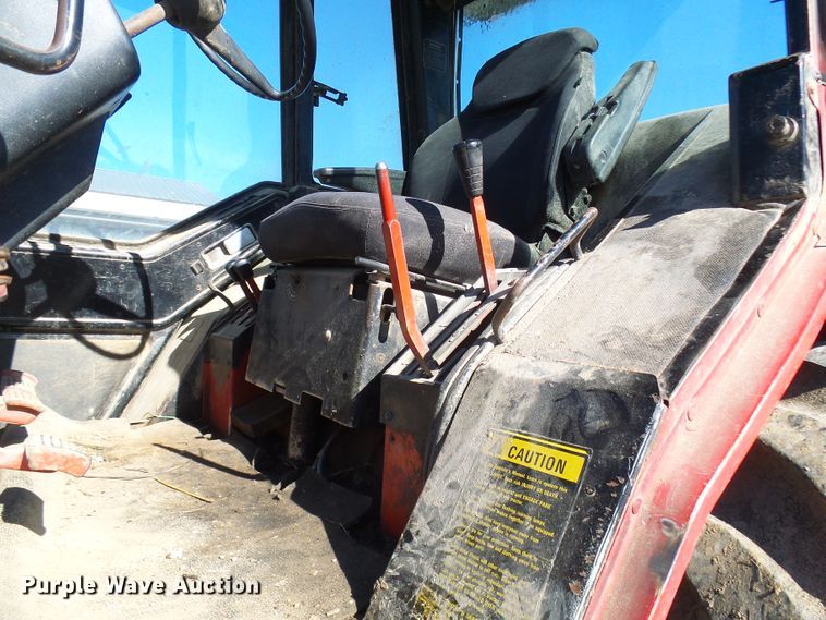 image for item DG2104 International 1586  tractor