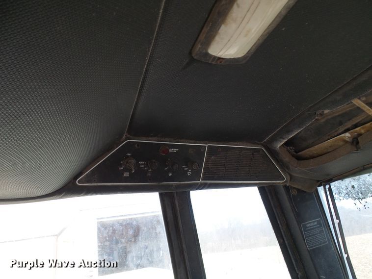 image for item DG2104 International 1586  tractor