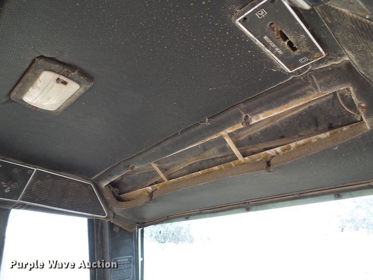 image for item DG2104 International 1586  tractor