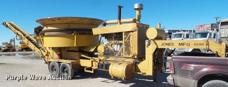 image for item DG8372 Jones tub grinder