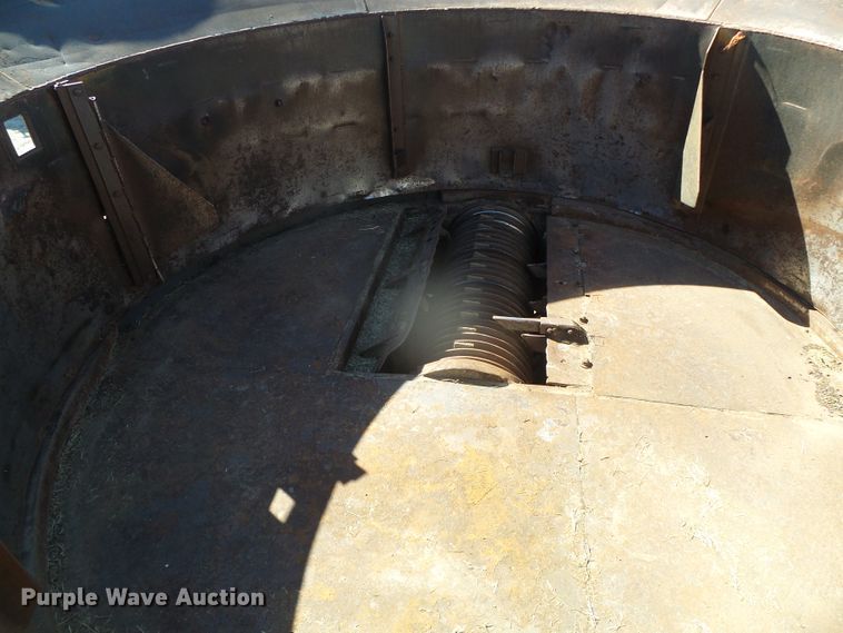 image for item DG8372 Jones tub grinder