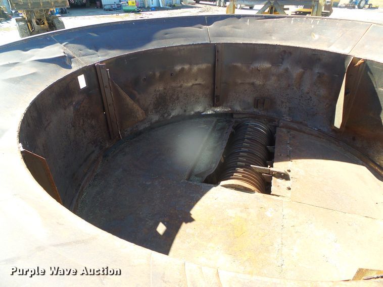 image for item DG8372 Jones tub grinder