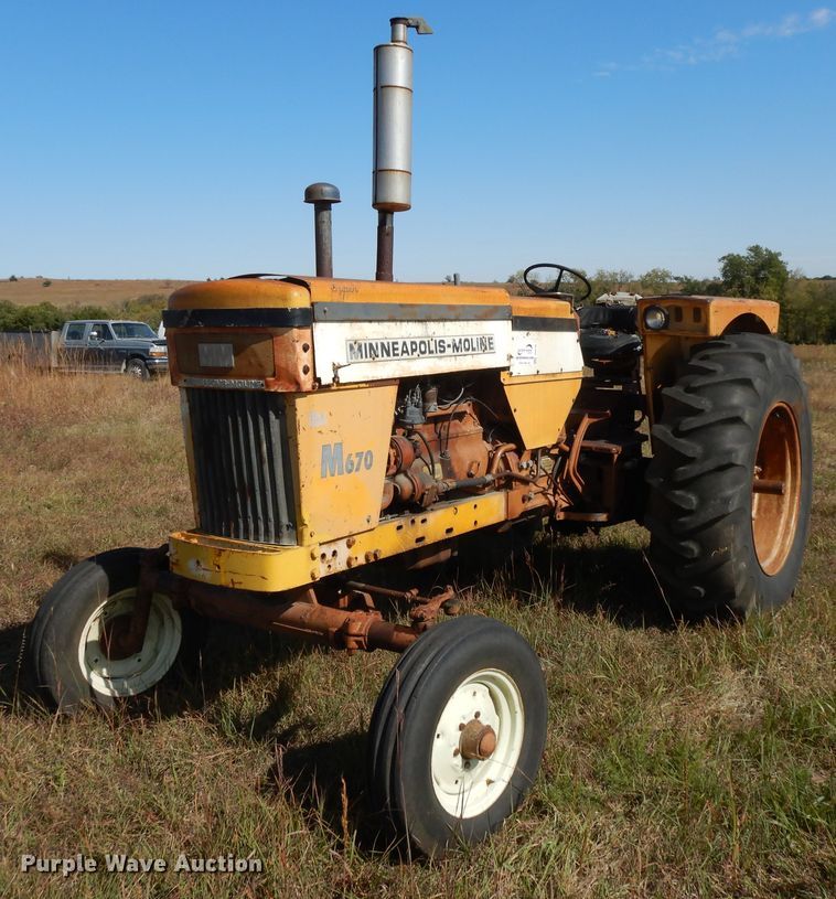 image for item DH0182 1966 Minneapolis Moline M670  tractor