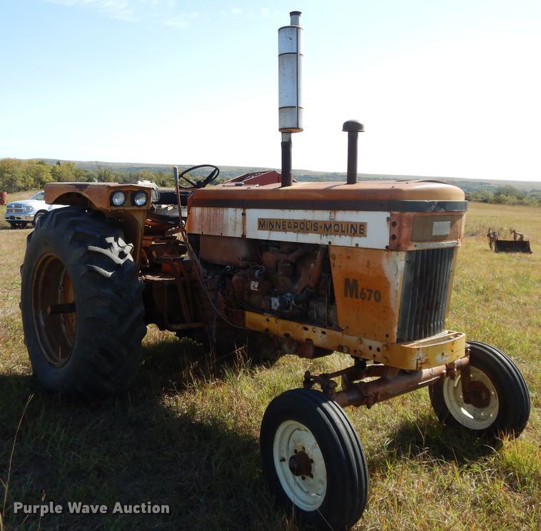 image for item DH0182 1966 Minneapolis Moline M670  tractor