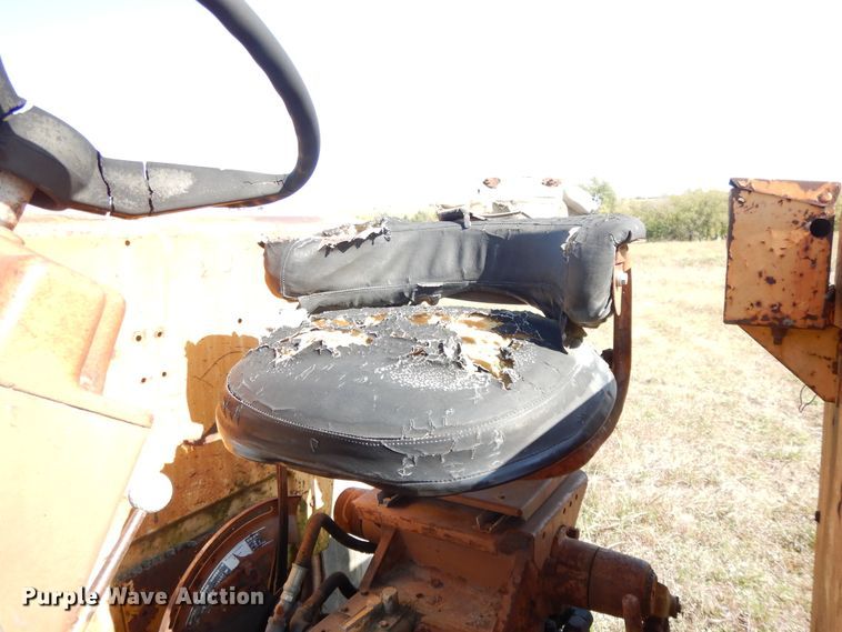 image for item DH0182 1966 Minneapolis Moline M670  tractor