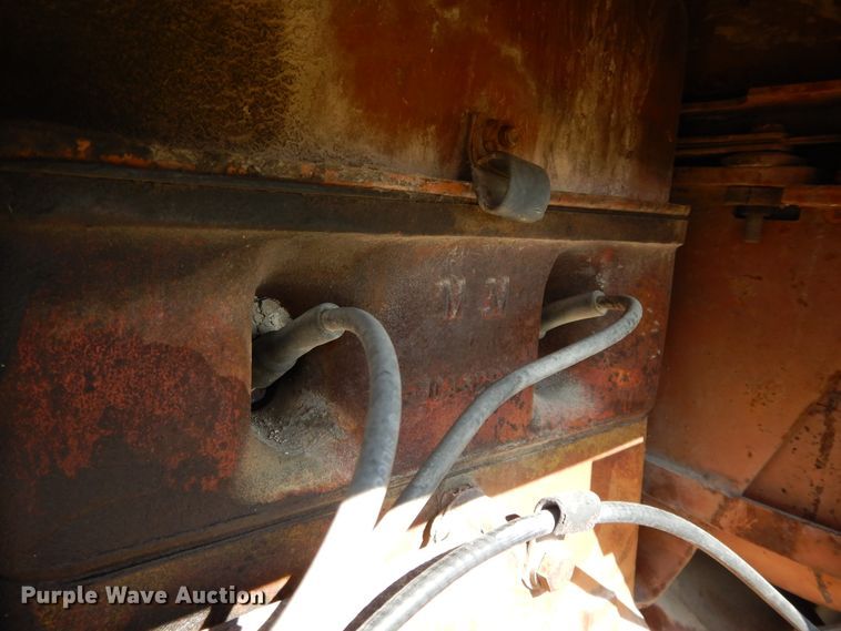 image for item DH0182 1966 Minneapolis Moline M670  tractor