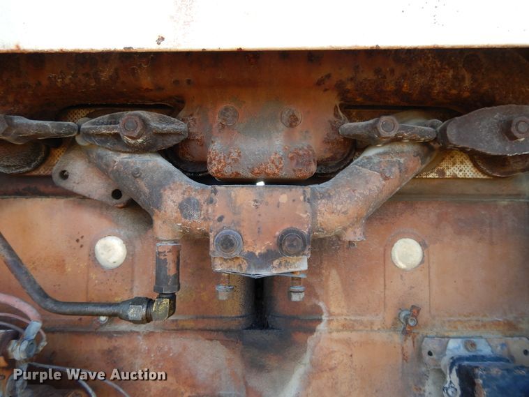 image for item DH0182 1966 Minneapolis Moline M670  tractor