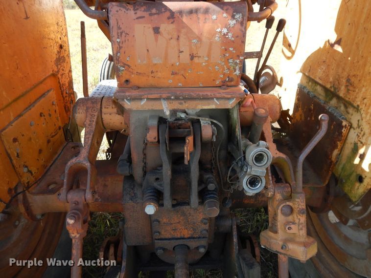 image for item DH0182 1966 Minneapolis Moline M670  tractor