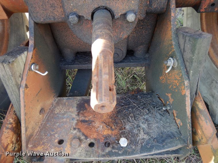 image for item DH0182 1966 Minneapolis Moline M670  tractor