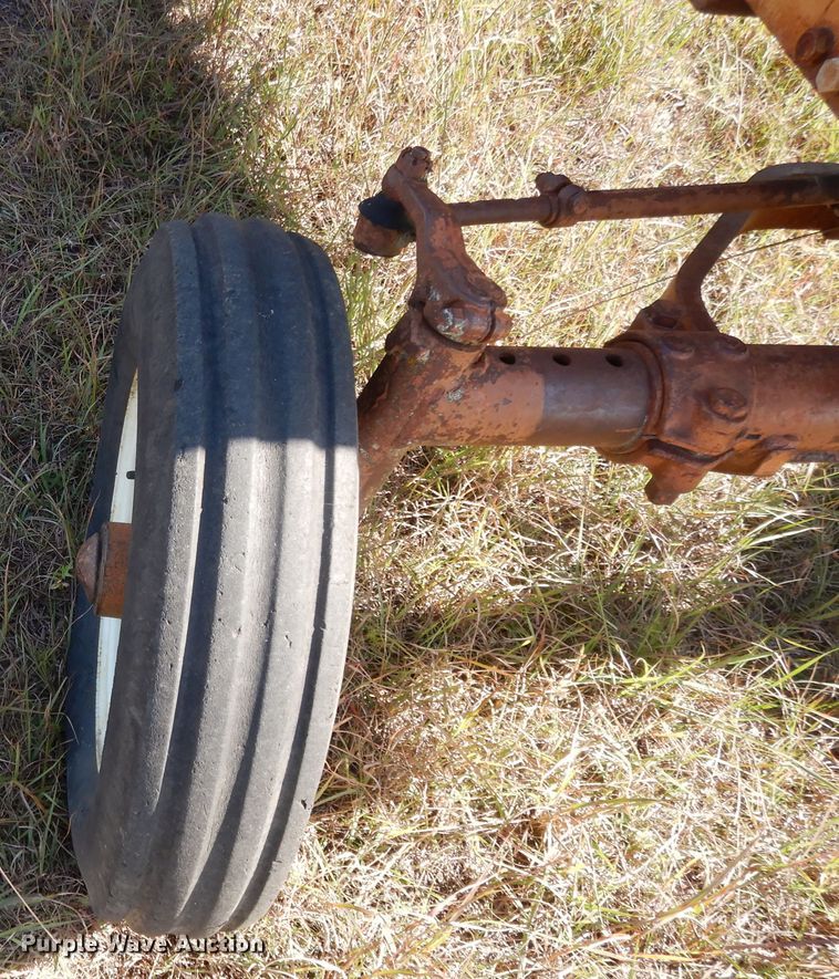 image for item DH0182 1966 Minneapolis Moline M670  tractor