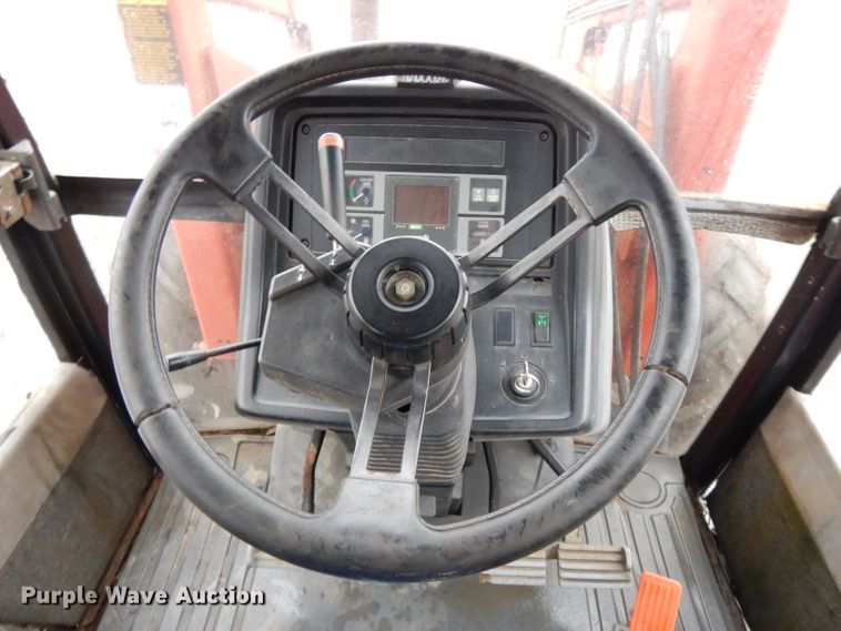 image for item DH3381 1990 Case IH 5130  MFWD tractor