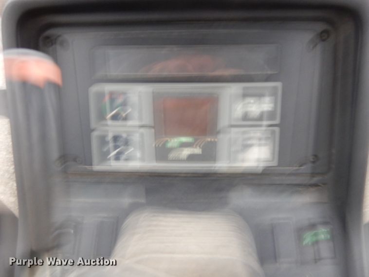 image for item DH3381 1990 Case IH 5130  MFWD tractor