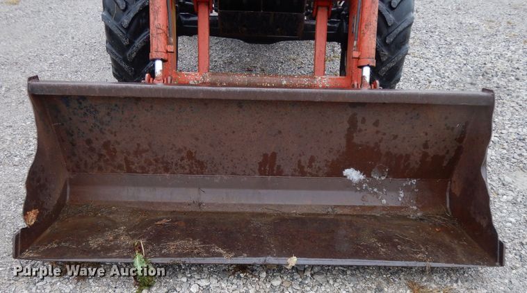 image for item DH3381 1990 Case IH 5130  MFWD tractor