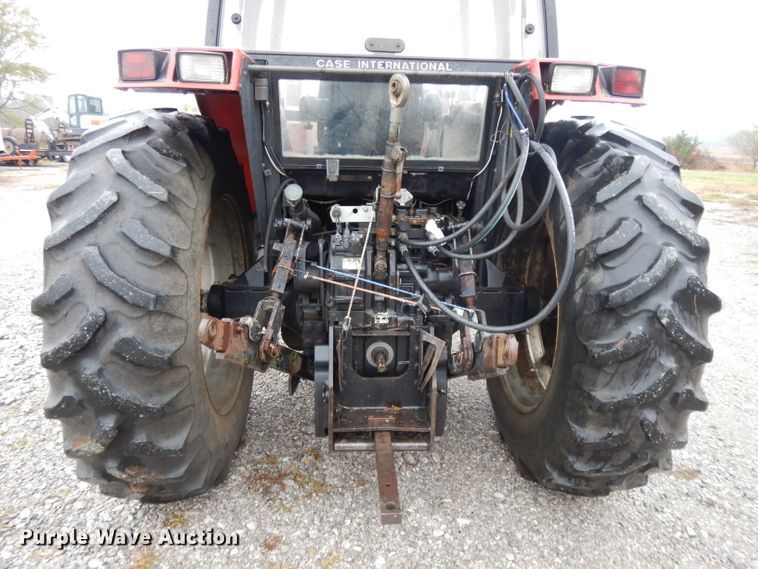 image for item DH3381 1990 Case IH 5130  MFWD tractor