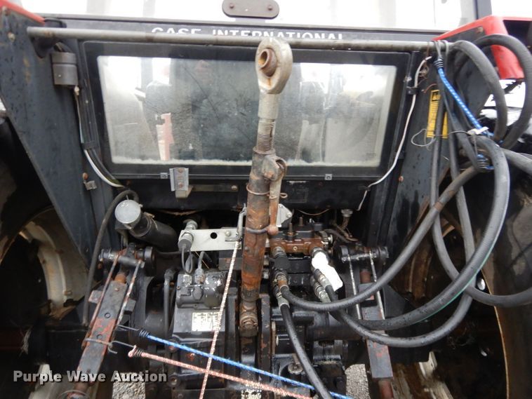 image for item DH3381 1990 Case IH 5130  MFWD tractor