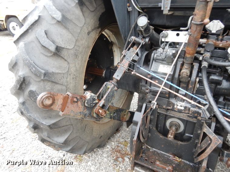 image for item DH3381 1990 Case IH 5130  MFWD tractor