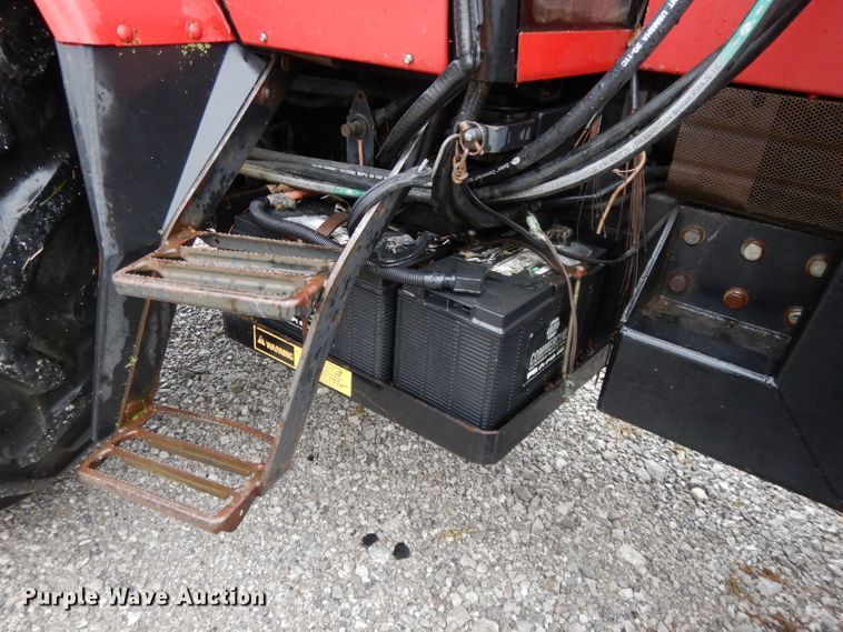 image for item DH3381 1990 Case IH 5130  MFWD tractor