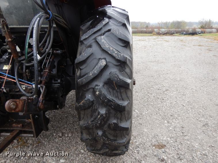 image for item DH3381 1990 Case IH 5130  MFWD tractor