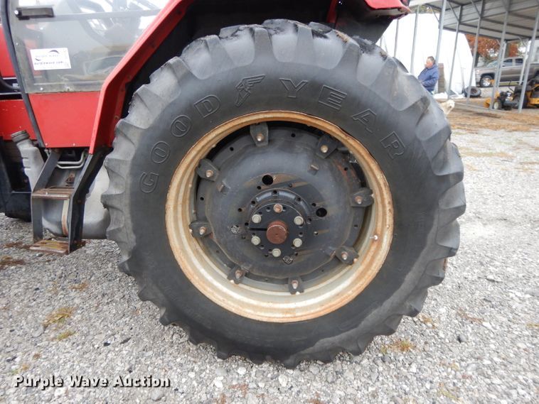 image for item DH3381 1990 Case IH 5130  MFWD tractor