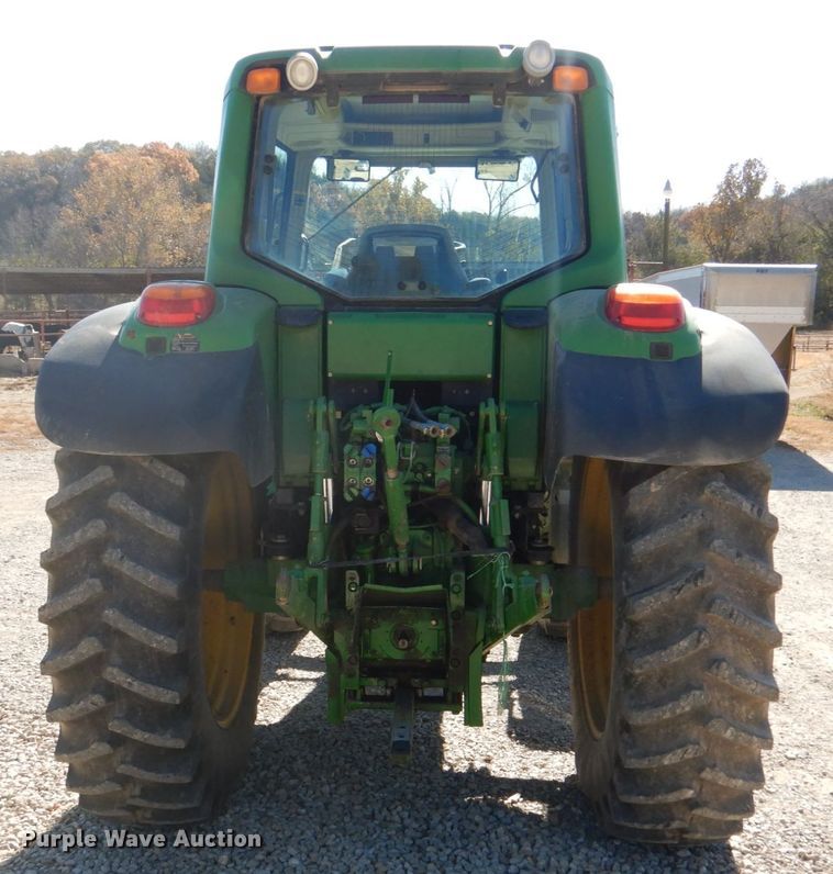 image for item DH3413 2009 John Deere 7230 Premium  MFWD tractor