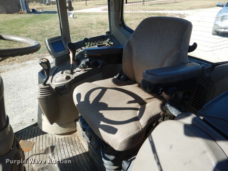 image for item DH3413 2009 John Deere 7230 Premium  MFWD tractor