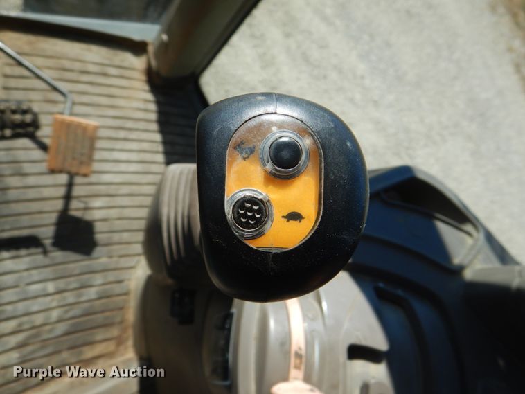 image for item DH3413 2009 John Deere 7230 Premium  MFWD tractor