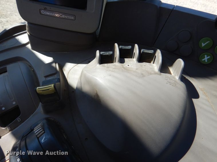 image for item DH3413 2009 John Deere 7230 Premium  MFWD tractor