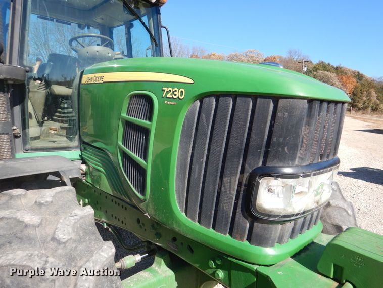 image for item DH3413 2009 John Deere 7230 Premium  MFWD tractor