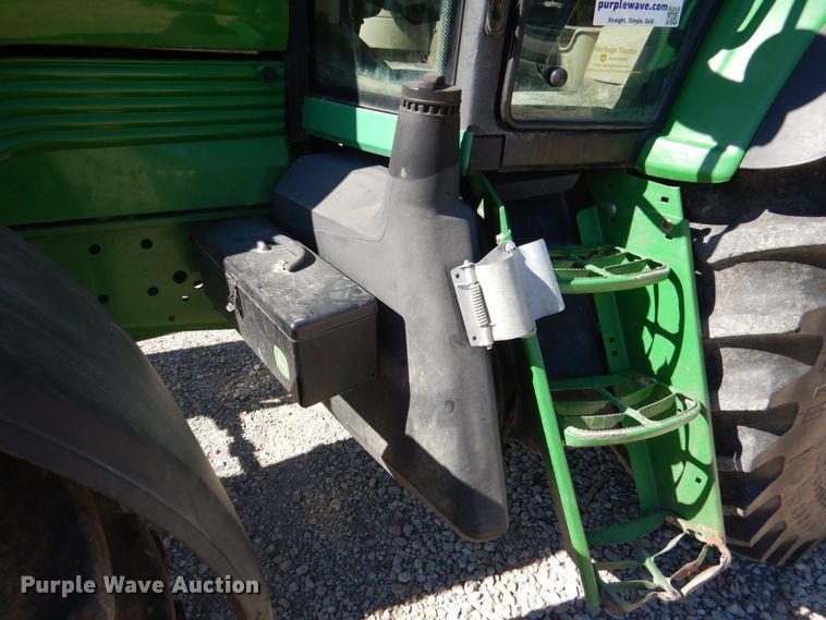 image for item DH3413 2009 John Deere 7230 Premium  MFWD tractor