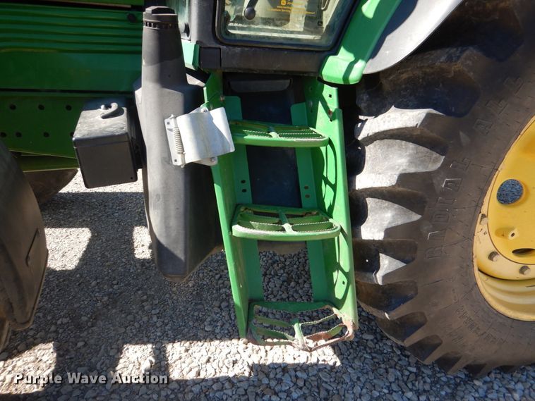 image for item DH3413 2009 John Deere 7230 Premium  MFWD tractor