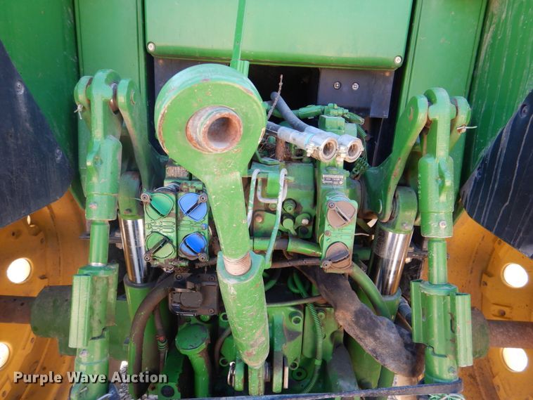 image for item DH3413 2009 John Deere 7230 Premium  MFWD tractor