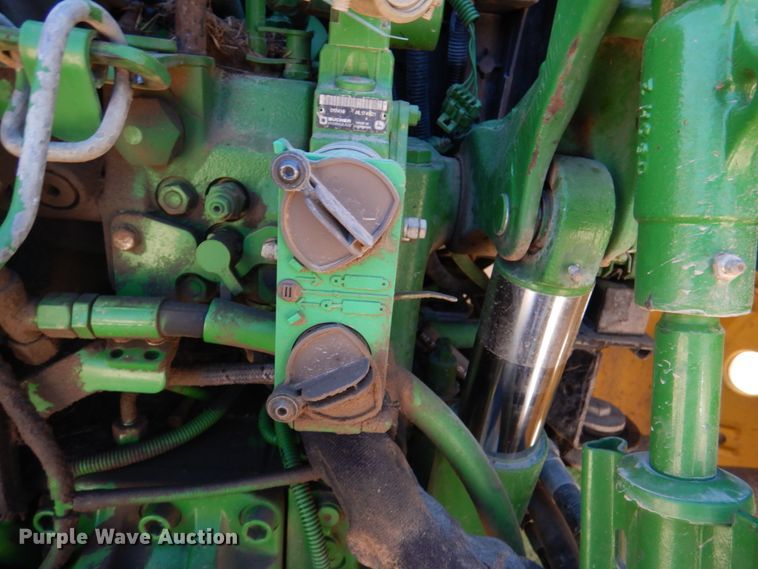 image for item DH3413 2009 John Deere 7230 Premium  MFWD tractor