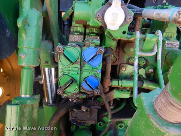 image for item DH3413 2009 John Deere 7230 Premium  MFWD tractor